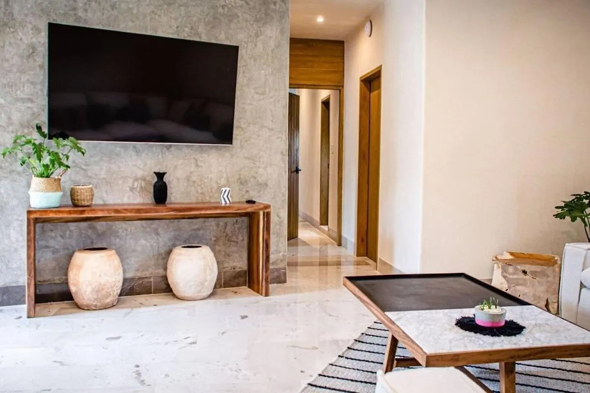 Moderno Depto. de 2 Recámaras a pasos de la playa Apartamento Playa del Carmen
