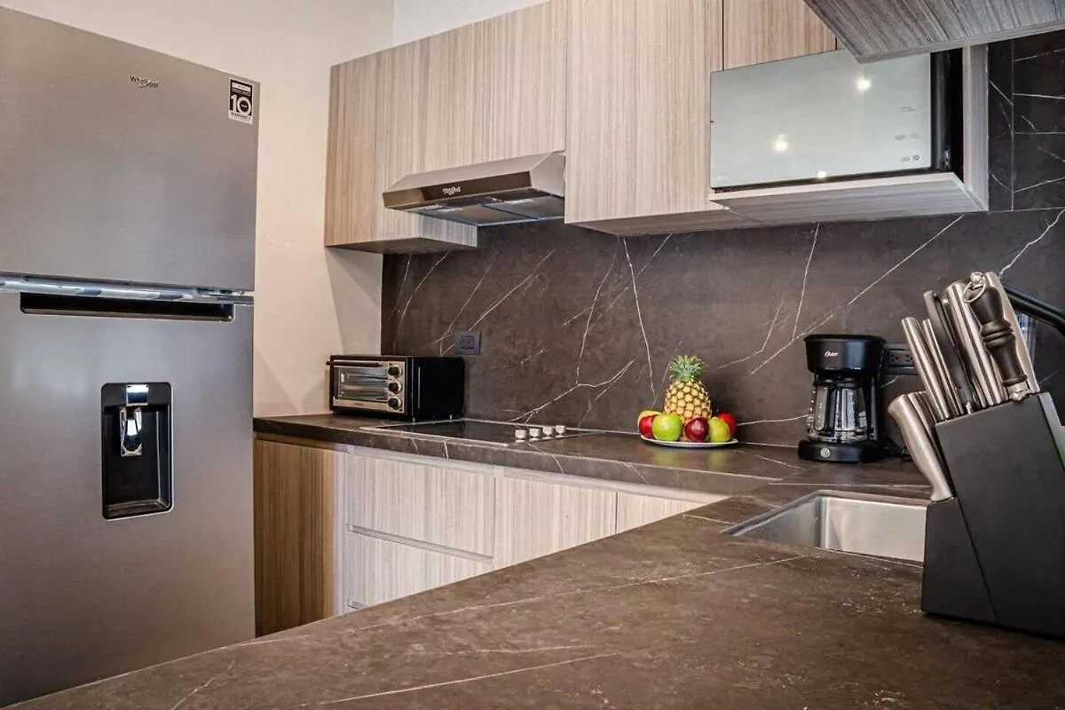 Moderno Depto. de 2 Recámaras a pasos de la playa Apartamento Playa del Carmen México