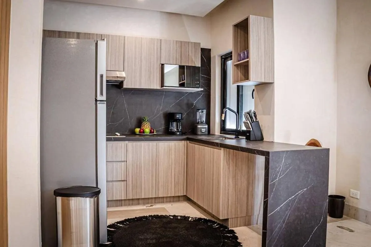 Moderno Depto. de 2 Recámaras a pasos de la playa Apartamento Playa del Carmen