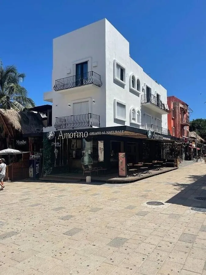 Moderno Depto. de 2 Recámaras a pasos de la playa Apartamento Playa del Carmen 0*,  México